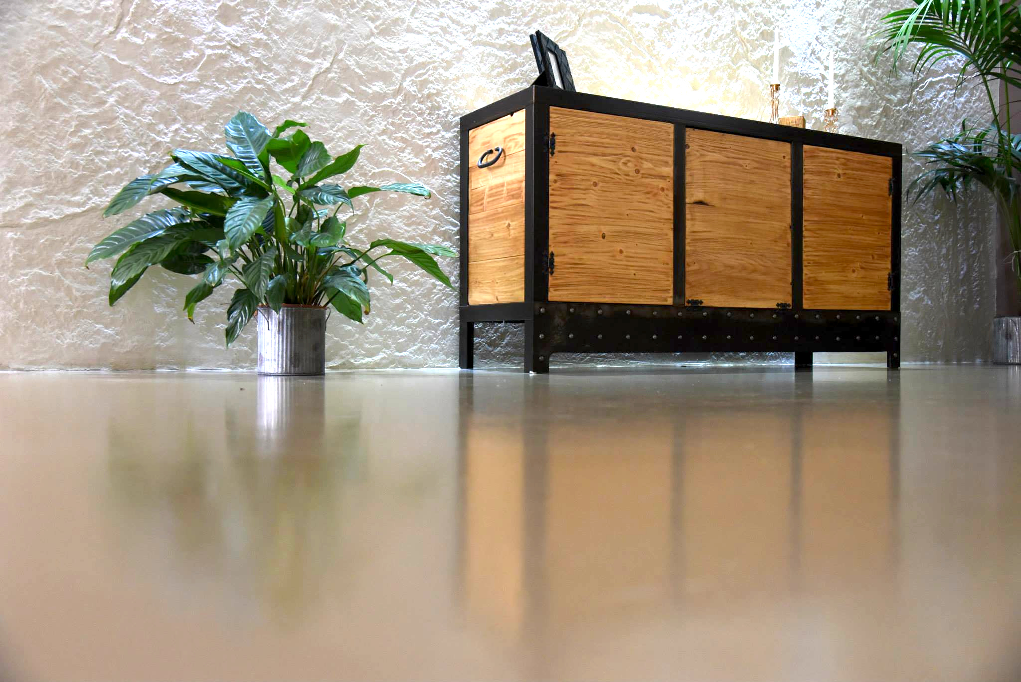 Home Bellezza e resistenza assoluta<br>il microcemento reinventa gli spazi.